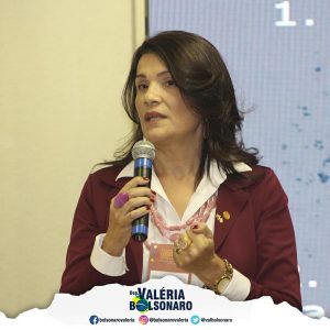 Deputada Valéria Bolsonaro - Palestra: “a importância do trabalho em rede com as casas legislativas”