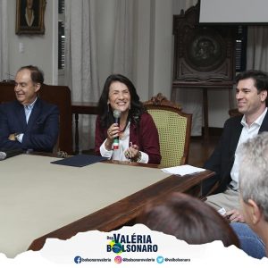 Na Santa Casa, visita de líderes de hospitais para tratar das necessidades da saúde no município de Campinas.