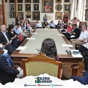 Na Santa Casa, visita de líderes de hospitais para tratar das necessidades da saúde no município de Campinas.