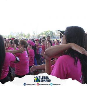 Outubro Rosa abraçando a causa no combate ao Câncer de mama