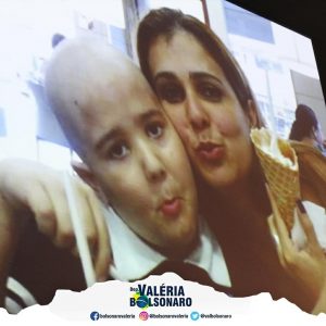 Valéria Bolsonaro, No instituto Ronald McDonald - Uma das principais iniciativas para arrecadação de recursos em prol da causa do câncer infanto juvenil.