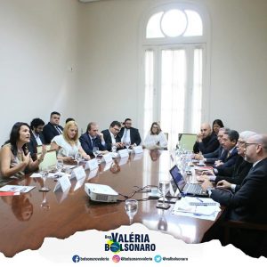 Reunião com presidentes dos sindicatos patronais, e a deputada Carla Morando.