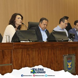 Deputada Valéria Bolsonaro no Programa Nacional das Escolas Cívico Militares