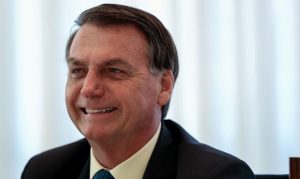 Leia mais sobre o artigo Bolsonaro sanciona lei de auxílio financeiro para o setor cultural