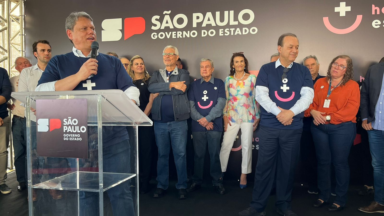 Você está visualizando atualmente Deputada Valéria Bolsonaro participa do anúncio de R$ 30 milhões para o Hospital de Esperança de Presidente Prudente
