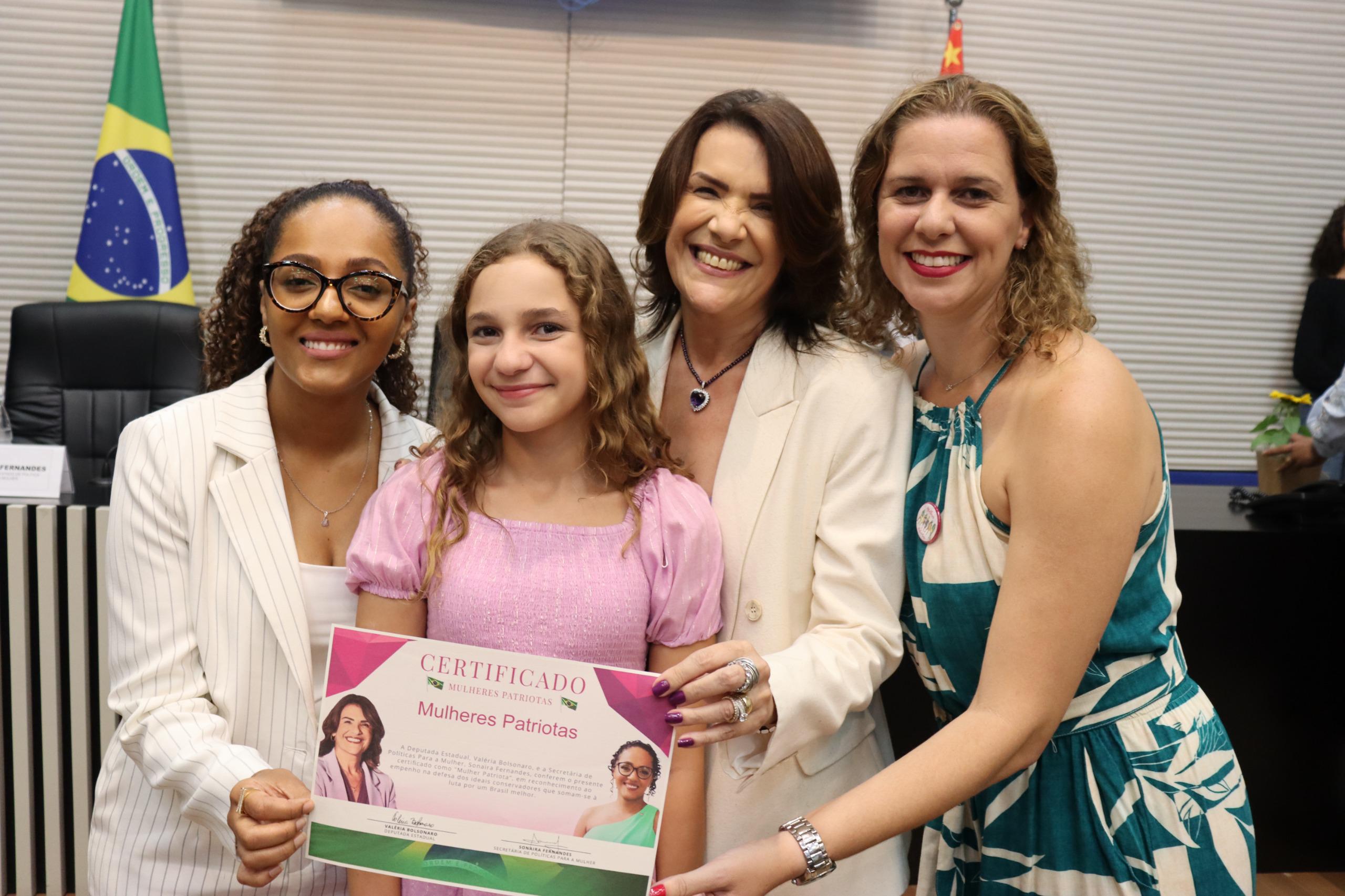 Com ótimo público, Deputada Valéria Bolsonaro homenageia “Mulheres Patriotas” em evento na Alesp